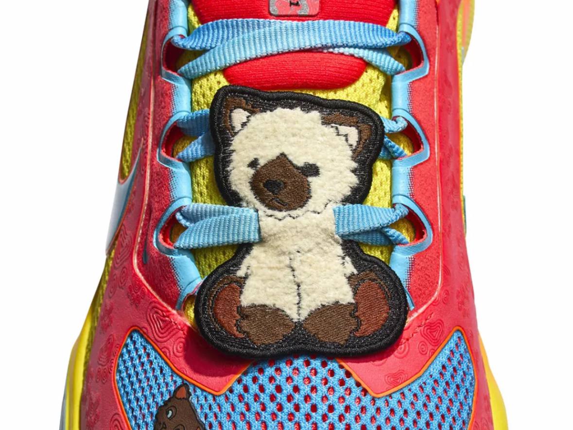 Ааааа, Nike скоро релизнут кроссовки С КОТИКОМ И ЛАПКАМИ. Модель Zoom Pegasus 41 «Doernbecher» выпустят после 25 января | Сетка — социальная сеть от hh.ru