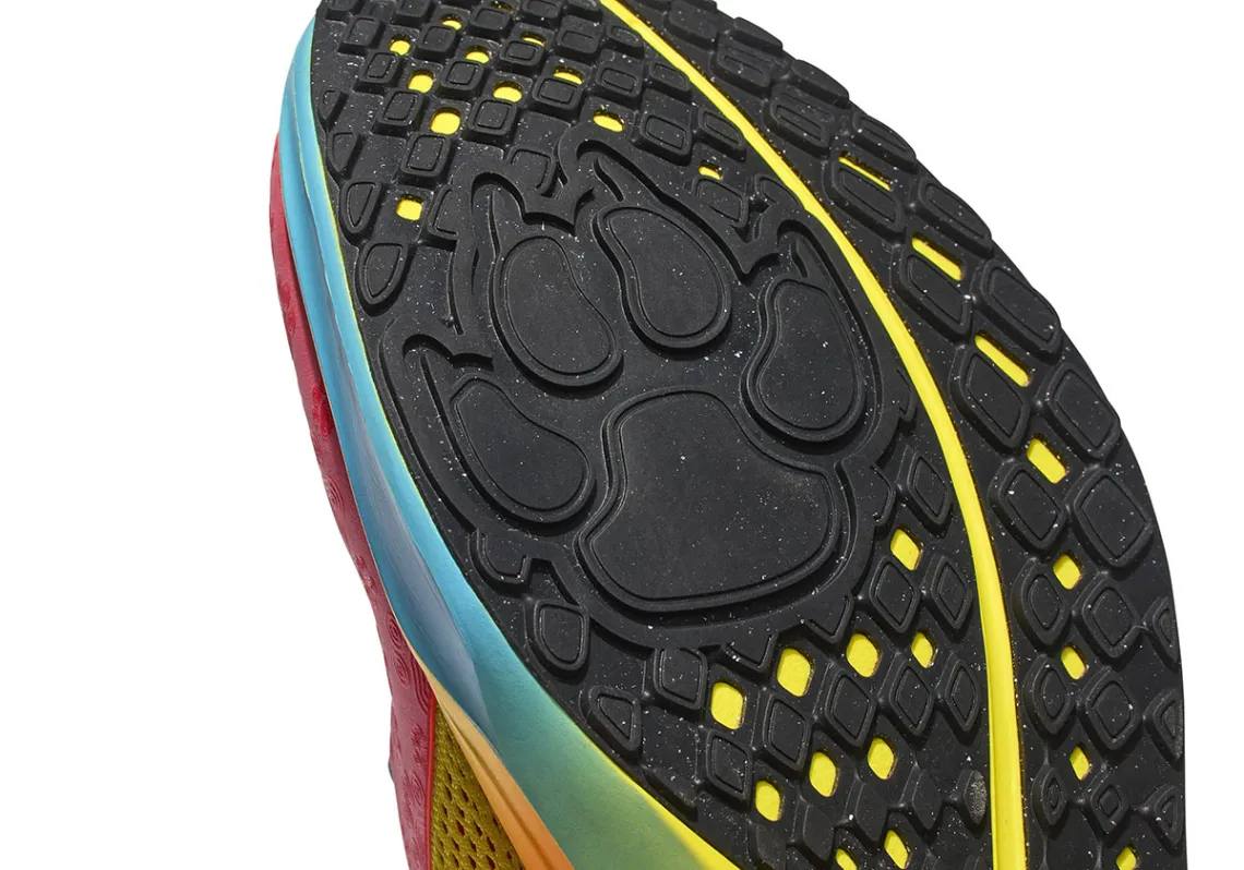 Ааааа, Nike скоро релизнут кроссовки С КОТИКОМ И ЛАПКАМИ. Модель Zoom Pegasus 41 «Doernbecher» выпустят после 25 января | Сетка — социальная сеть от hh.ru