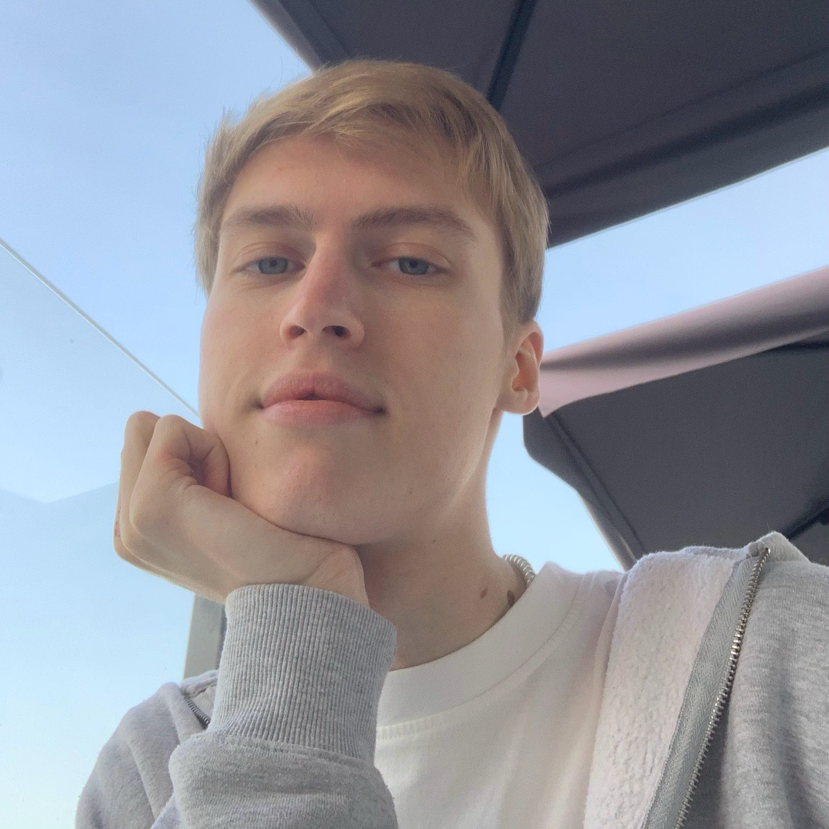 Олег Хорошев
