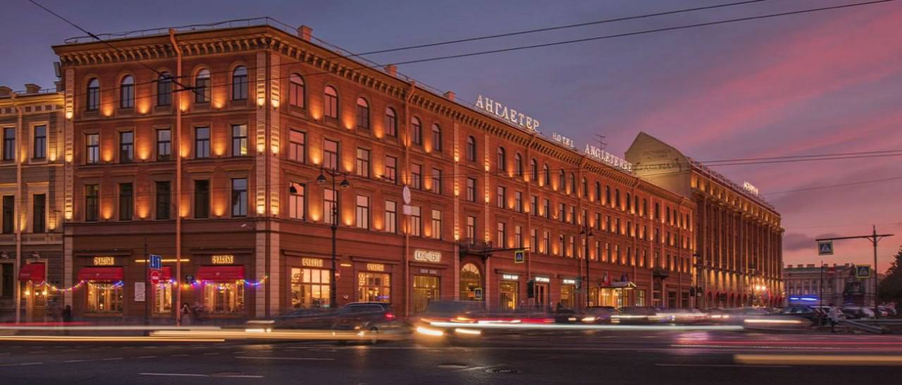 Отeль «Англeтер» в Санкт-Петeрбурге
Гостиница «Англетер» открылась в 1889 году и стала известной благодаря своей истории.
28 декабря 1925 года в номере 5 был найден мертвым поэт Сергей Есенин | Сетка — социальная сеть от hh.ru