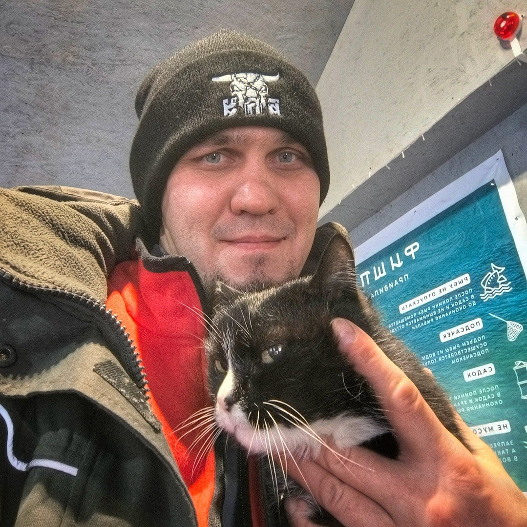 Как я провел 31 декабря 🥳🍾🎄А провёл я его правильно — на рыбалке 🎣.
Решил я к новогоднему столу поймать немного жареных форелей. Поэтому, с утра пораньше — собираю манатки и еду на платник | Сетка — социальная сеть от hh.ru
