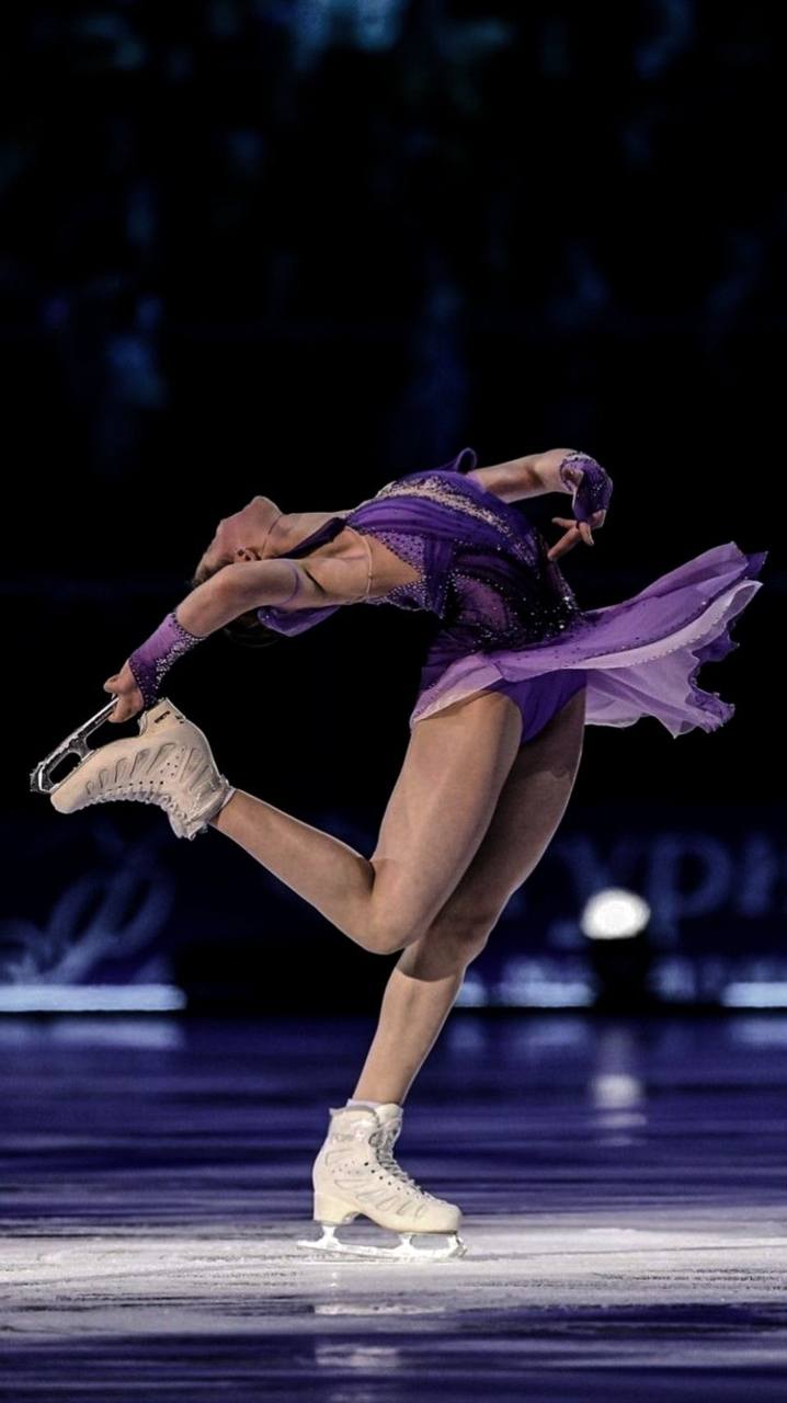 ⛸️ Бесплатное ледовое шоу Татьяны Навки
В рамках проекта «Зима в Подмосковье» Татьяна Навка и Петр Чернышев привезут в подмосковные города ледовый спектакль «Новогодний самовар»
📆4 января в 17:00
📍Дол... | Сетка — социальная сеть от hh.ru
