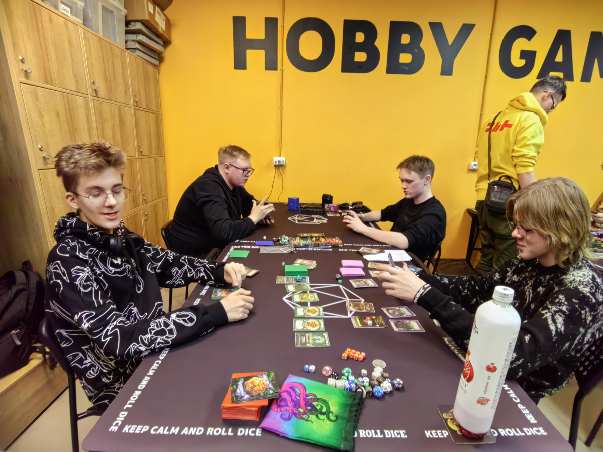 Успешно реализовал свой счетчик для Берсерк герои можно найти в русторе ) Вот фотки с успешного релиза приложения и просто игр , спасибо за активное участие в бета тесте моим друзьям по клубу | Сетка — социальная сеть от hh.ru