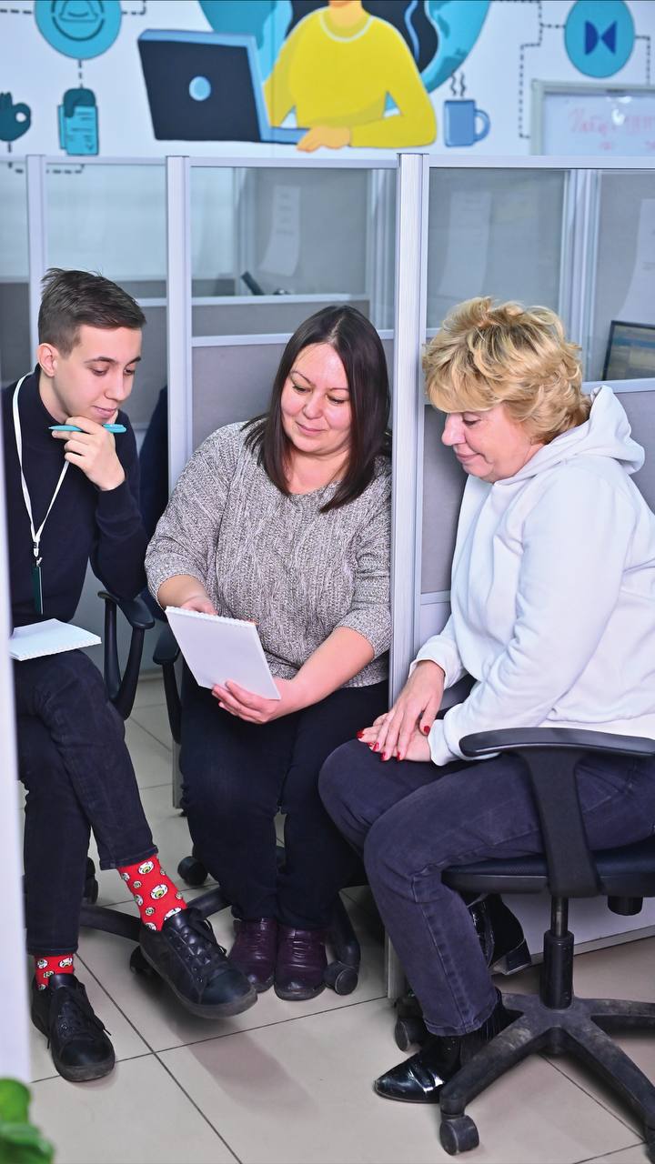 Новый год — новые возможности! 🌟
С наступлением нового года у нас всегда появляется шанс начать что-то новое и изменить свою жизнь к лучшему
В компании Сенсум мы верим, что каждый из вас способен на б... | Сетка — социальная сеть от hh.ru