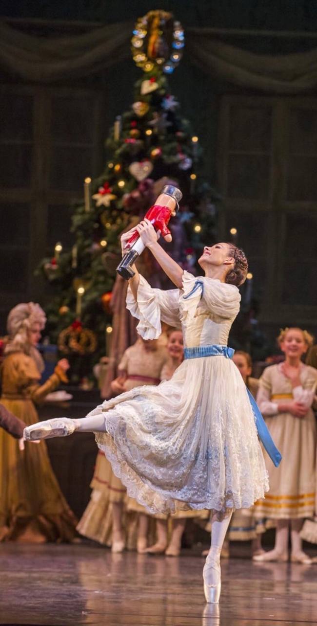 Спектакль «Щелкунчик» покажут в Депо🎭
4 января в 14:00
Вас ждётудивительная сказочная история и атмосфера волшебства🪄
🍭Вход свободный
📍Депо Три вокзала, ул | Сетка — социальная сеть от hh.ru