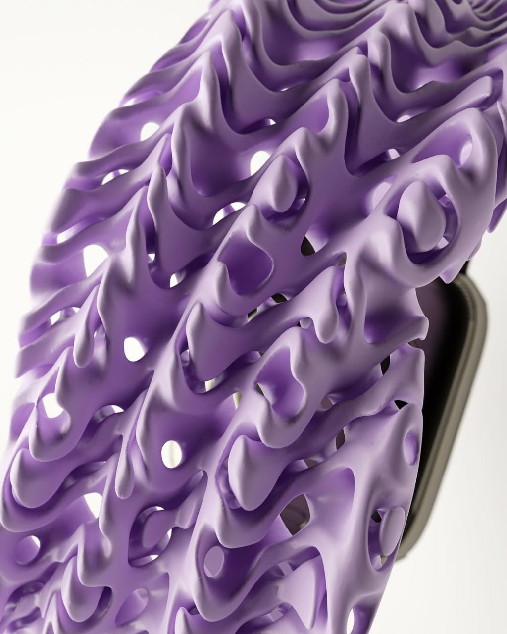 Unda Loop I/II
Ремешки для часов.
К теме Алгоритмического или Вычислительного дизайна (Computational Design). Не путать с нейросетями | Сетка — социальная сеть от hh.ru