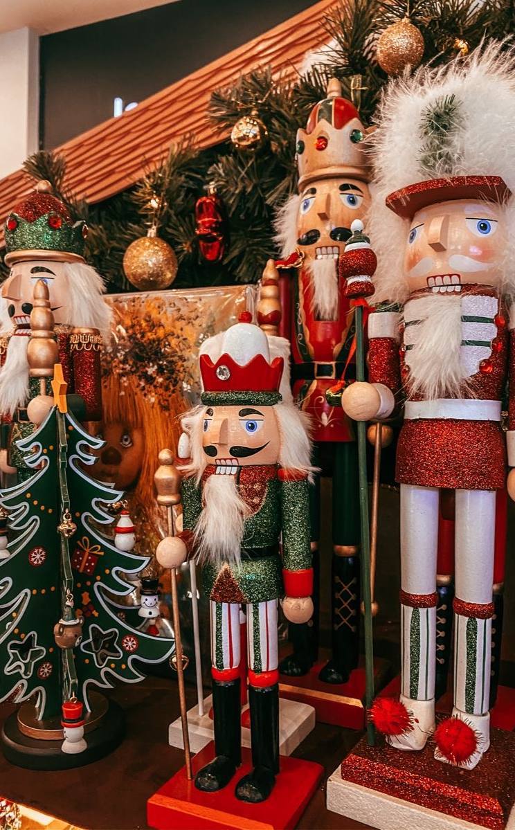 💜АФИША МЕРОПРИЯТИЙ НА 4, 5, 6 января
🎄Соревнование по очистке мандаринов
🗓До 8 января с 13:00 до 18:00
📍В саду Эрмитаж, усадьбе Воронцово, Парке Горького
Подробнее
🎄Спектакль «Щелкунчик» покажут в Деп... | Сетка — социальная сеть от hh.ru