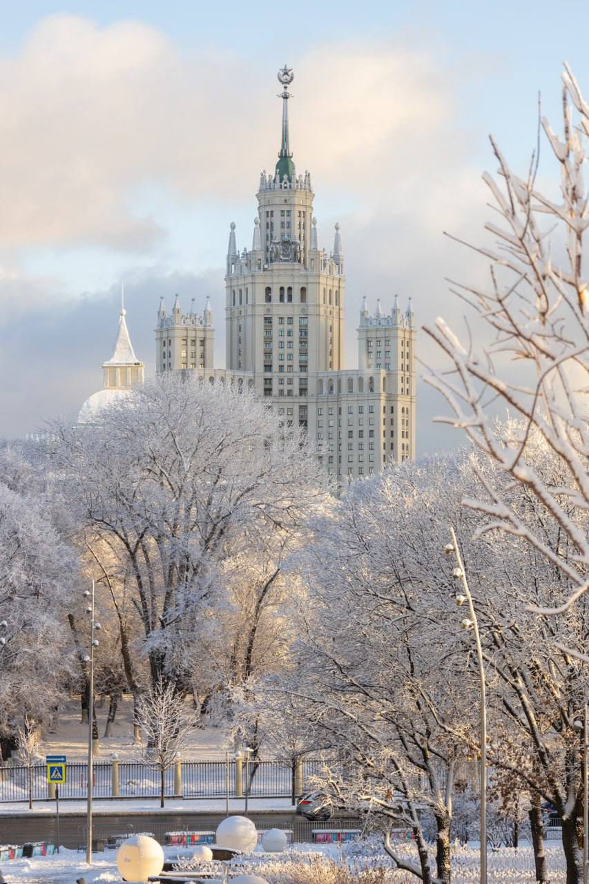 Красота в Москве 😍
📲Подпишитесь наВдвижении | Сетка — социальная сеть от hh.ru