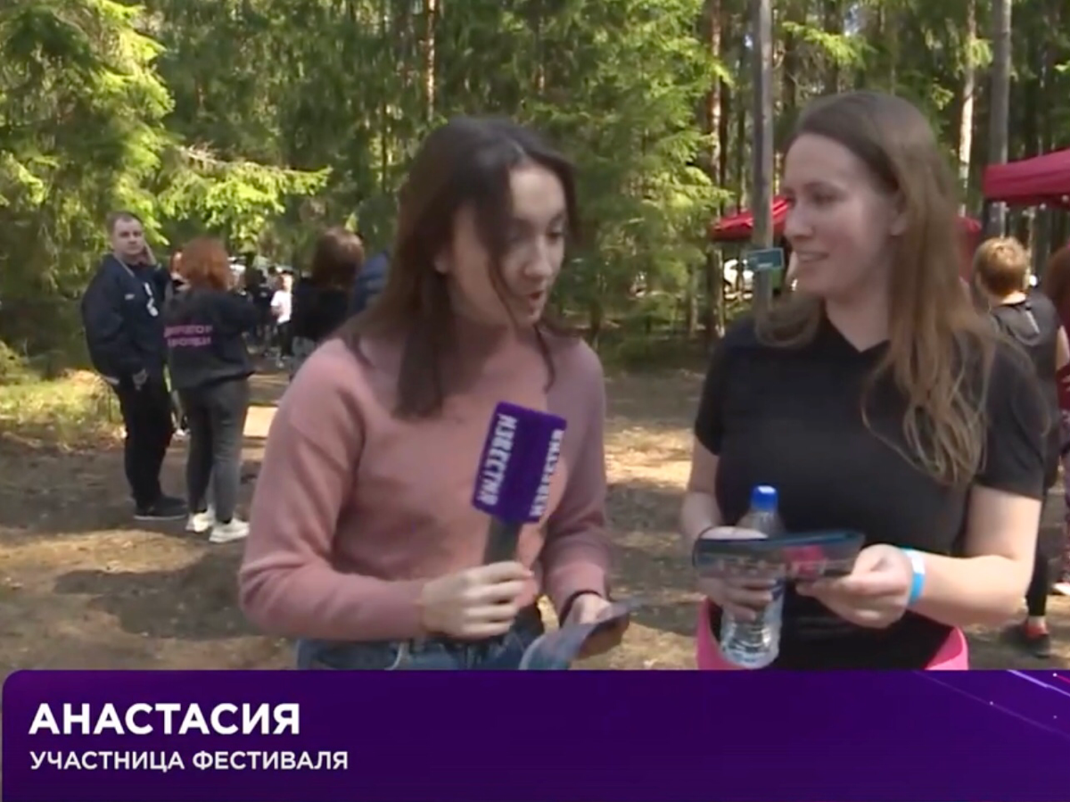 7 в одном?!
Вчера в ленте увидела пост паблика, высмеивающий женщину, которая дает интервью на тв и там 3 разных подписи. Ну, у меня их полно, решила тоже сделать скрины с некоторых из репортажей | Сетка — социальная сеть от hh.ru