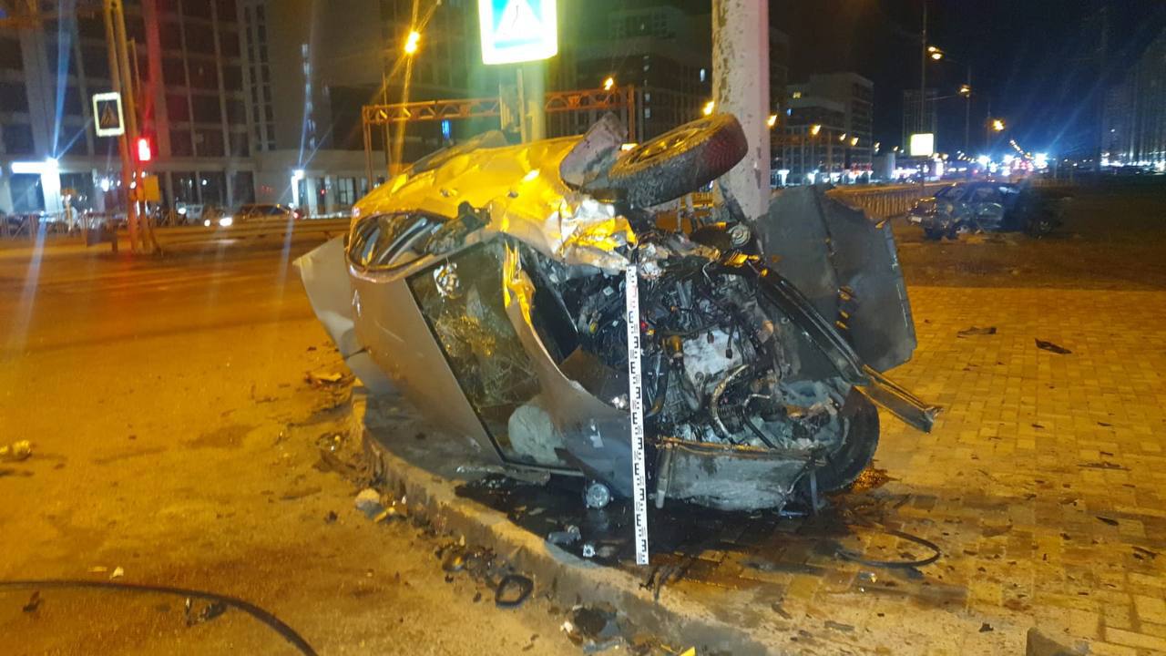 ❗️Четыре человека пострадали в тройном ДТП в Ставрополе
Авария с участием трёх автомобилей случилась на пересечении проспекта Российского и улицы Перспективной ночью 4 января | Сетка — социальная сеть от hh.ru