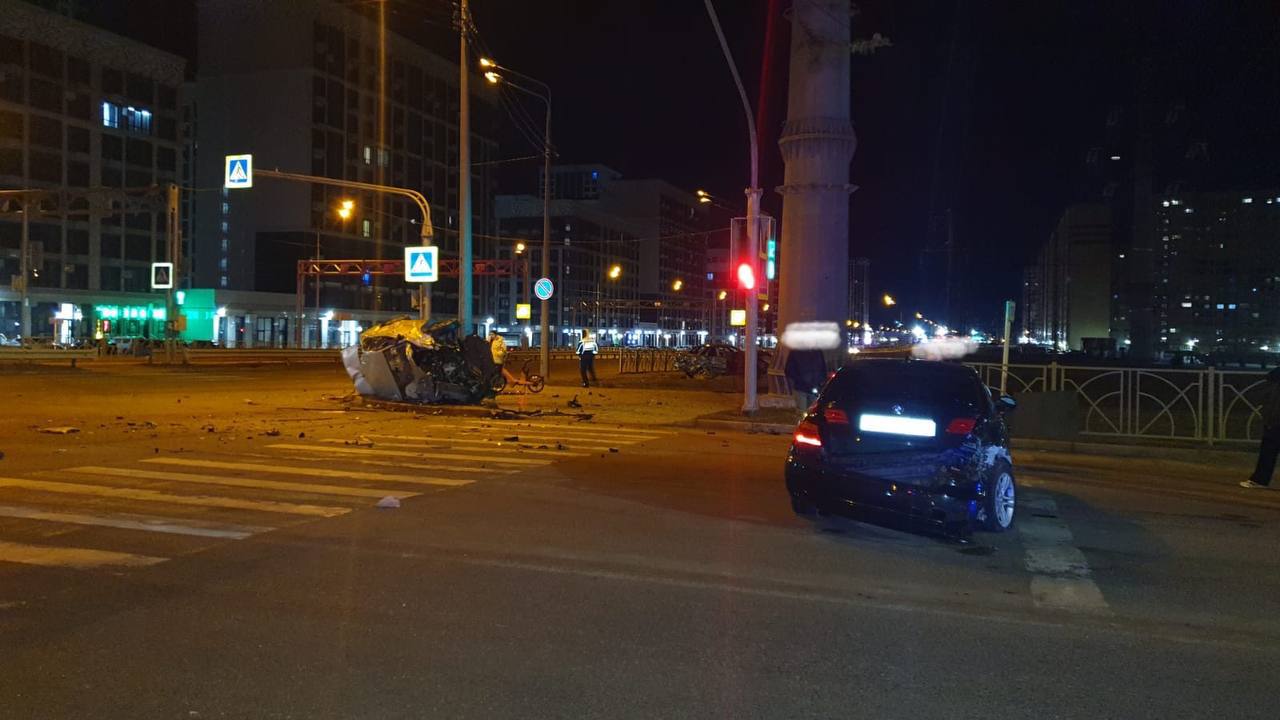 ❗️Четыре человека пострадали в тройном ДТП в Ставрополе
Авария с участием трёх автомобилей случилась на пересечении проспекта Российского и улицы Перспективной ночью 4 января | Сетка — социальная сеть от hh.ru