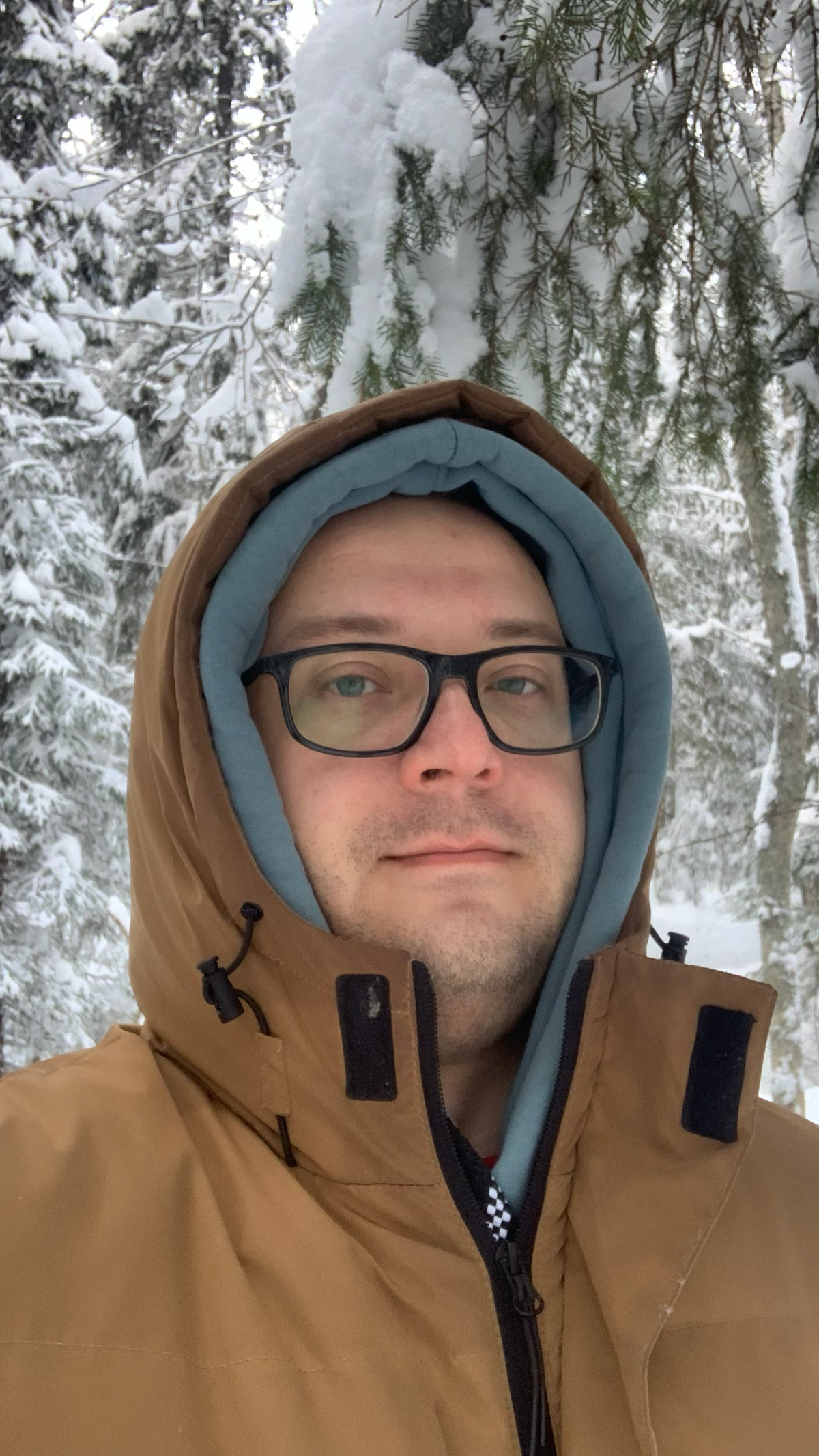Walking in snow | Сетка — социальная сеть от hh.ru