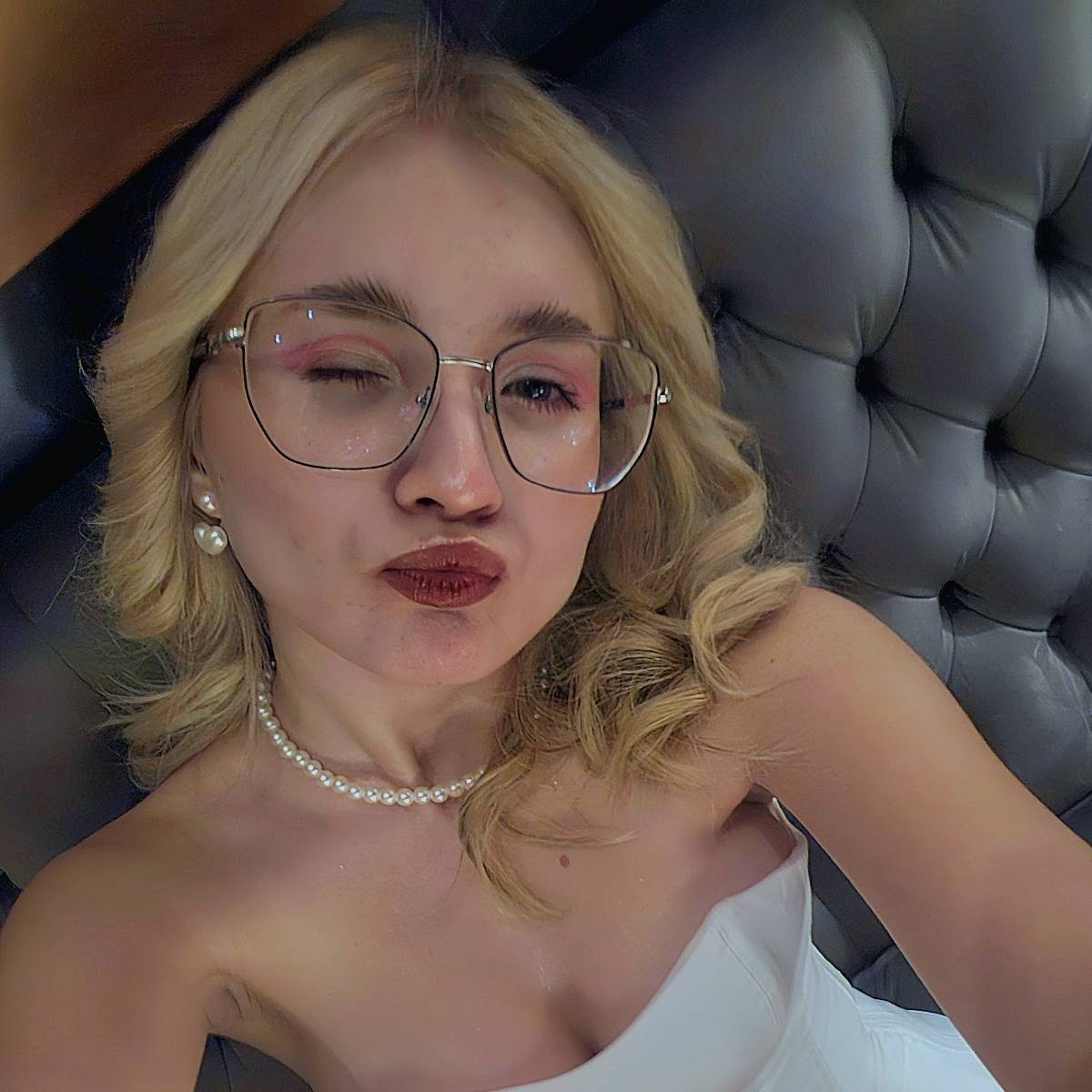 Александра Котельникова