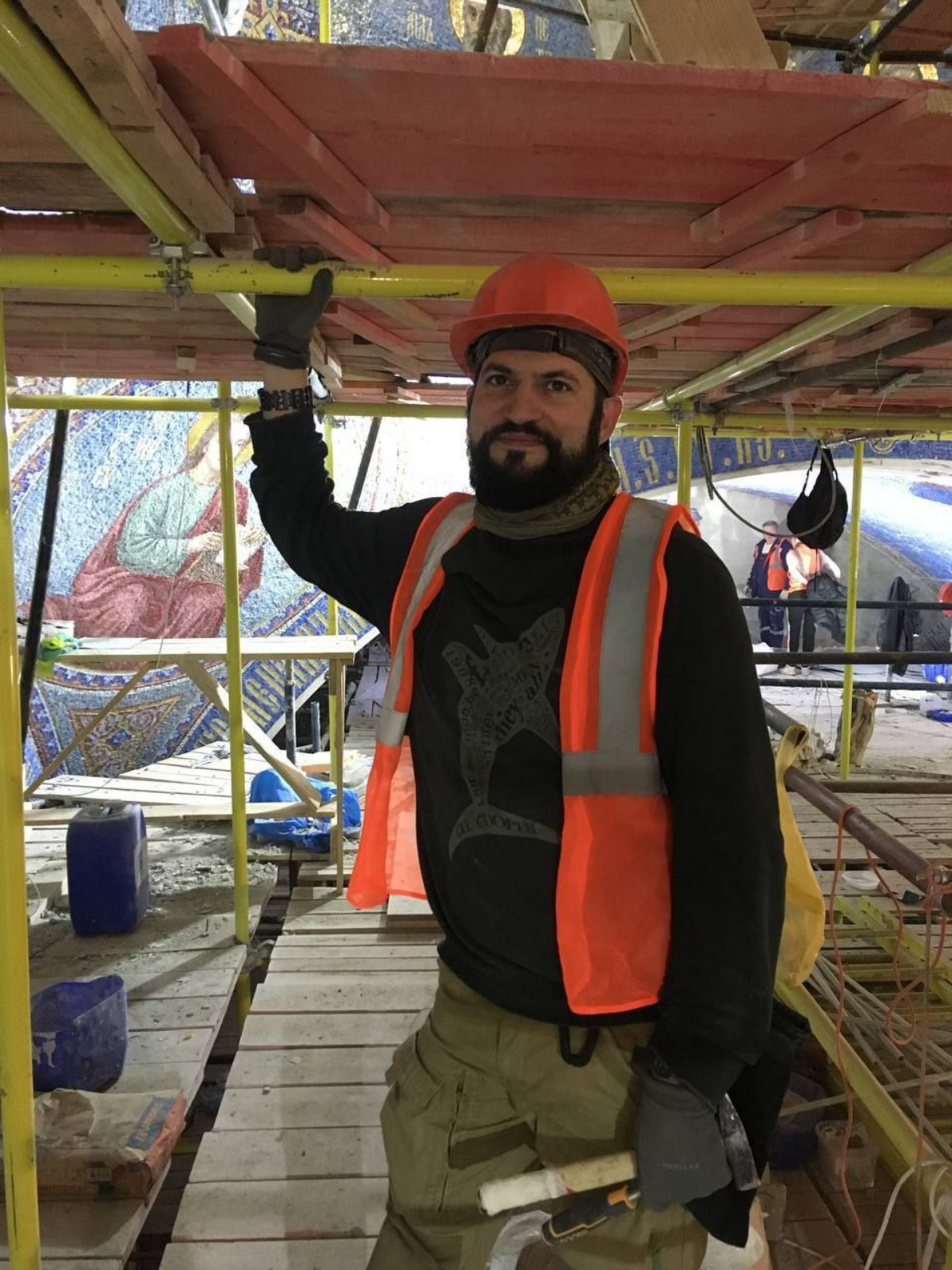 Новогоднее чудо в Херсонесе  
Привет, друзья! Год назад моя жизнь изменилась благодаря настоящему чуду | Сетка — социальная сеть от hh.ru