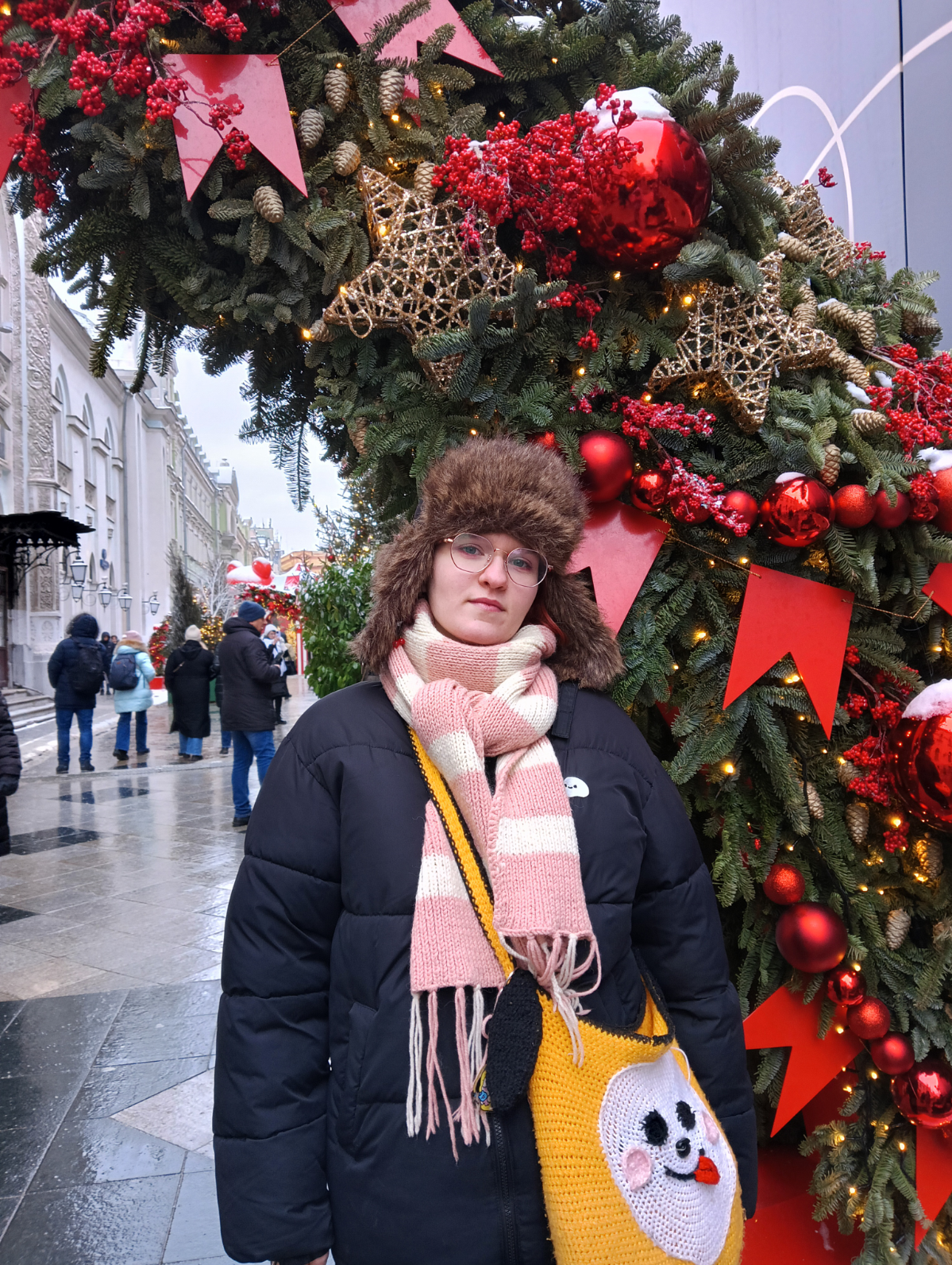 Одной из традиций меня и моих друзей является ежегодная поездка в Москву после нового года, в этот раз город был невероятно красиво украшен | Сетка — социальная сеть от hh.ru
