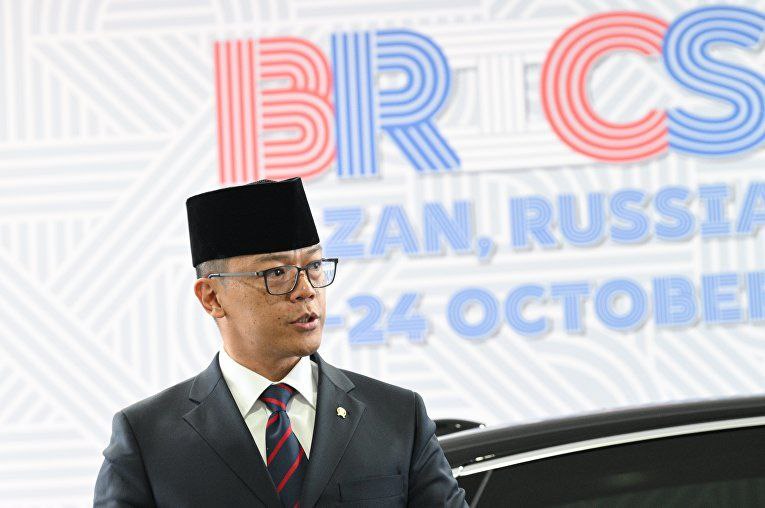 🇮🇩🤝Индонезия вступила в БРИКС
Председательствующая в 2025-м году Бразилия объявила о присоединении Индонезии к объединению в качестве полноправного члена, о чем было заявлено на сайте бразильского пра... | Сетка — социальная сеть от hh.ru