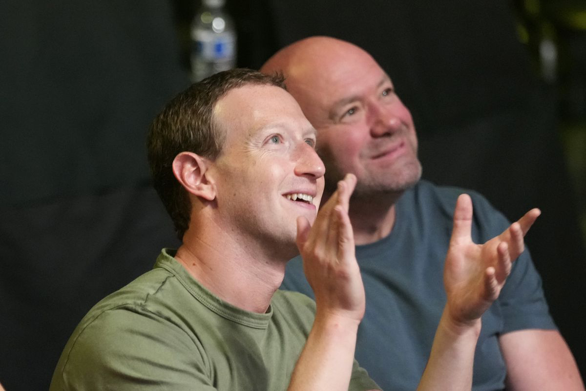 ПРЕЗИДЕНТ UFC ДАНА УАЙТ ВОЙДЁТ В СОВЕТ ДИРЕКТОРОВ META:
Марк Цукерберг объявил, что Дана Уайт присоединится к #совету #директоров #Meta, отметив его успех с #UFC | Сетка — социальная сеть от hh.ru