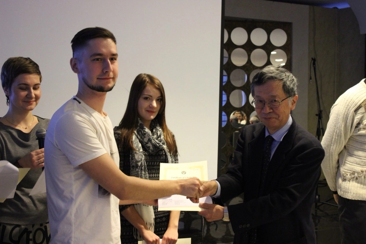 Михаил Ларичев