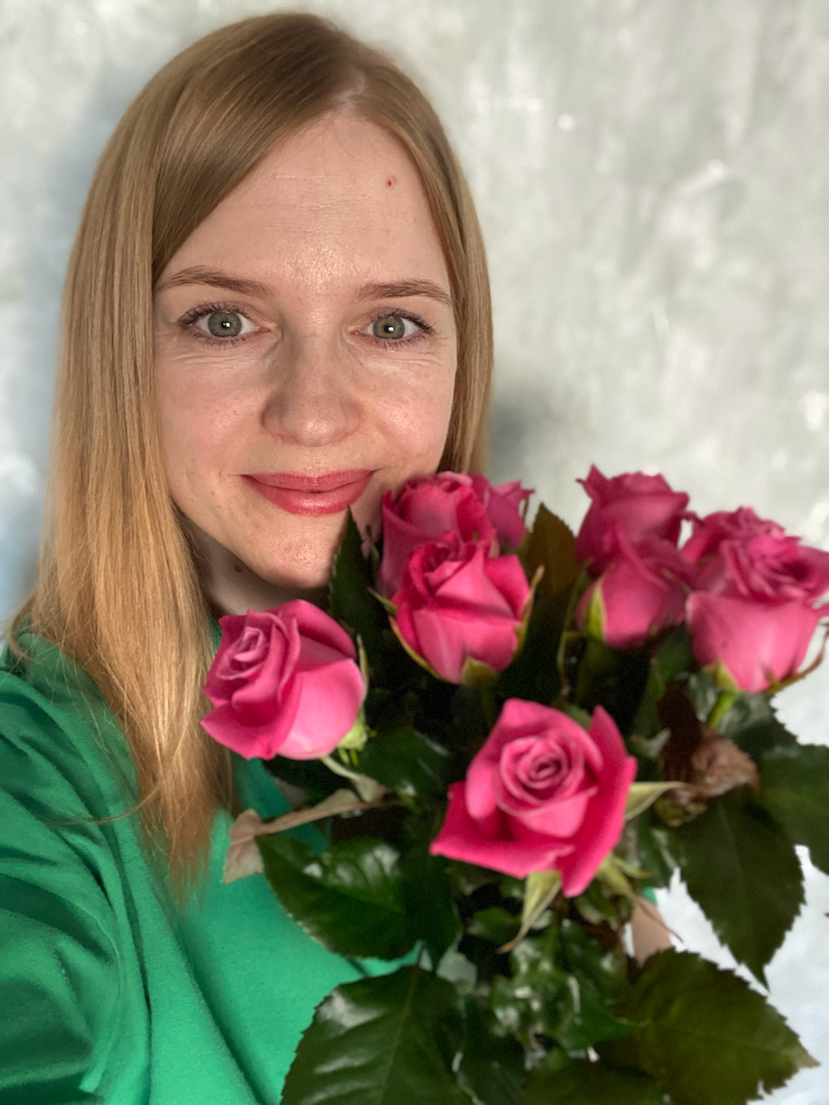 Я работаю рекрутером, специалистом по подбору персонала в сфере ИТ.
Мой стаж более 11 лет.
За это время я набрала много опыта, которым хочу делиться | Сетка — социальная сеть от hh.ru