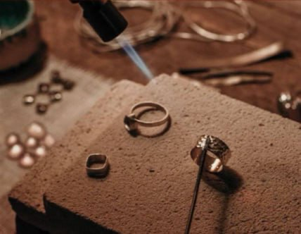 Как правильно давать полезную обратную связь о работе?
1 | Сетка — социальная сеть от hh.ru