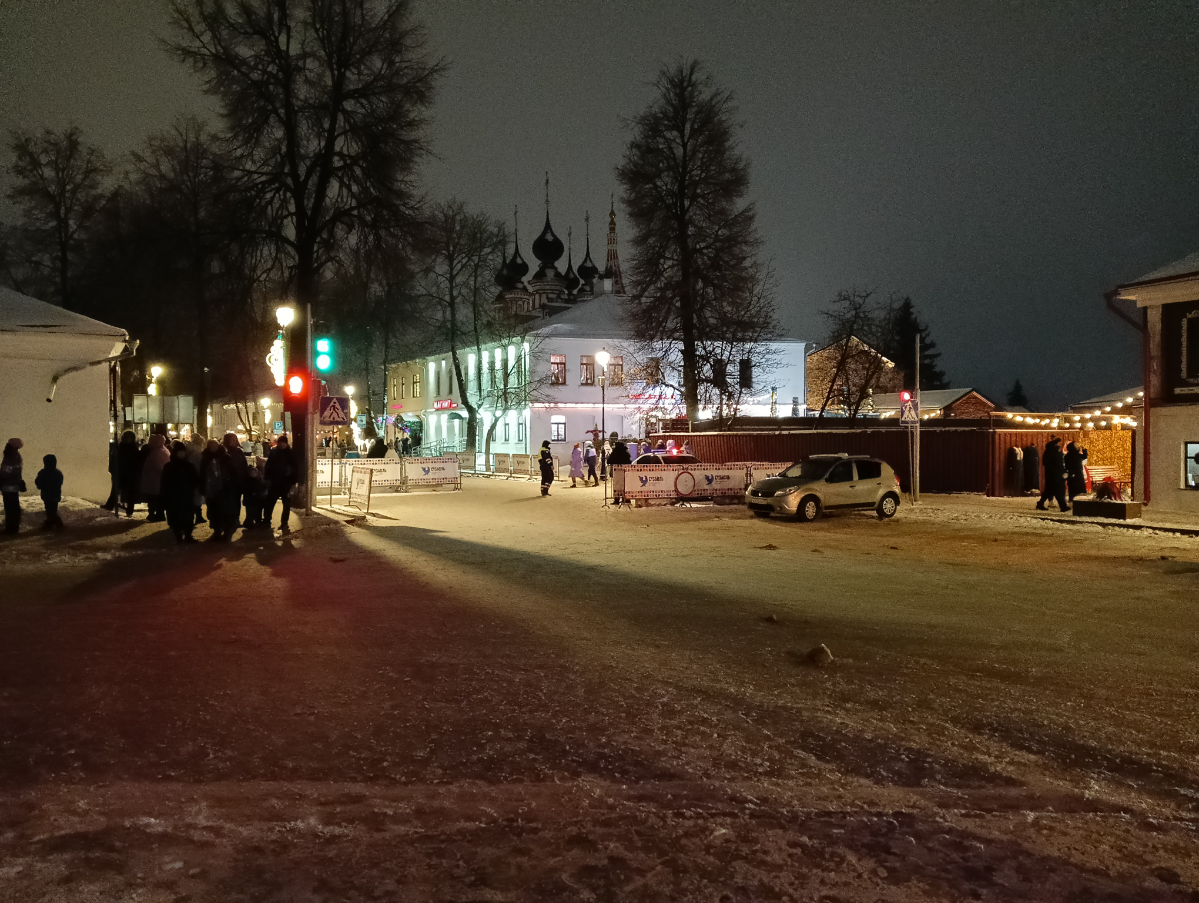 Один день новогодних каникул 2025 проходил по следующей схеме:

Встать рано
Приехать в древний город
Осмотреть достопримечательности
Только вот теперь ощущение, что устала за 10 дней больше, чем за тр... | Сетка — социальная сеть от hh.ru
