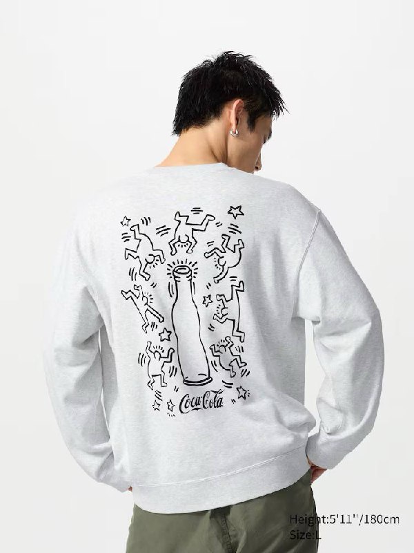 Прикол, в американском Uniqlo появилась коллаба с Coca-Cola от Кейт Харринг (дизайнер). Тишки продаются по 25 баксов (2750 рублей), а свитшоты по 40 баксов (4400 рублей) | Сетка — социальная сеть от hh.ru