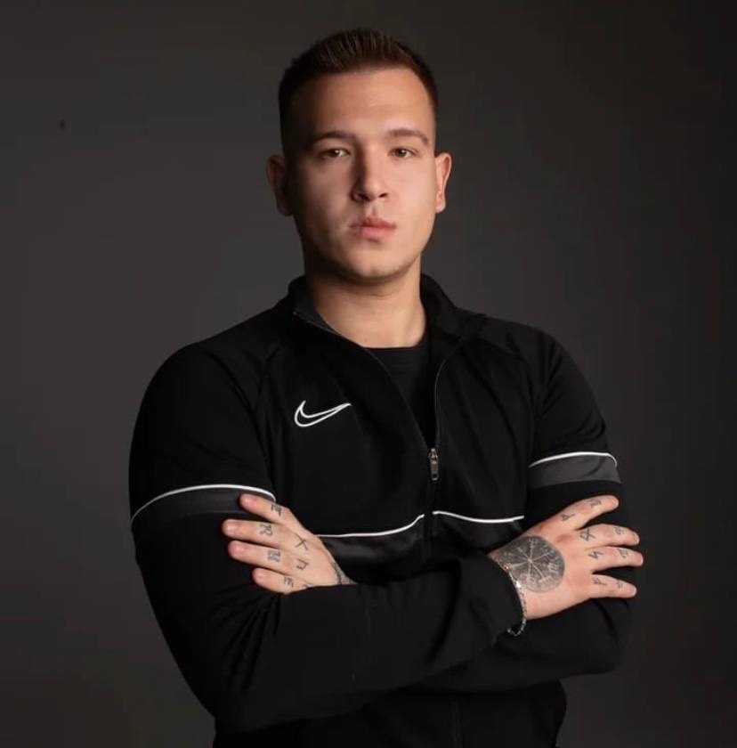 Roman Glavatskikh | Сетка — социальная сеть от hh.ru