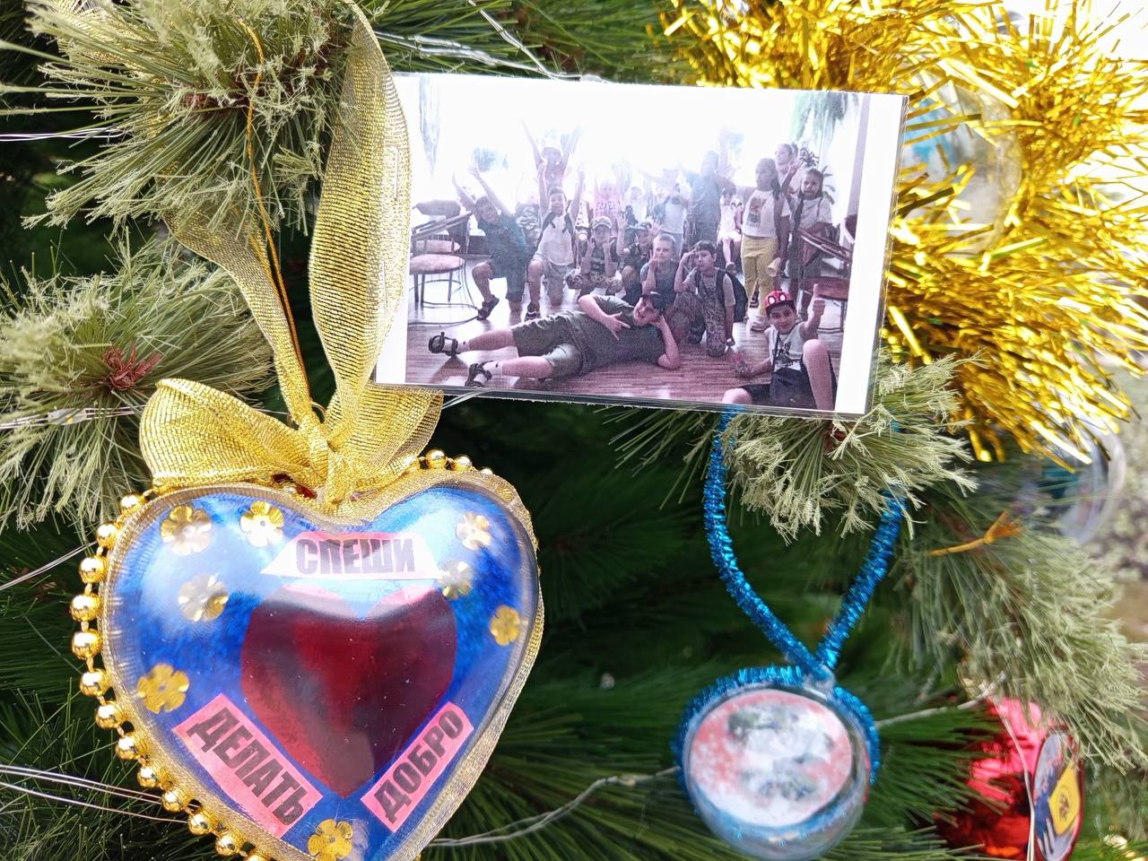 Ну какова красота!🎄
Наша Кисловодская ёлка добрых дел прошла в финал Всероссийского конкурса «Ёлки России-2024» | Сетка — социальная сеть от hh.ru