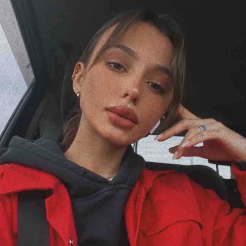 Яна Овчатова