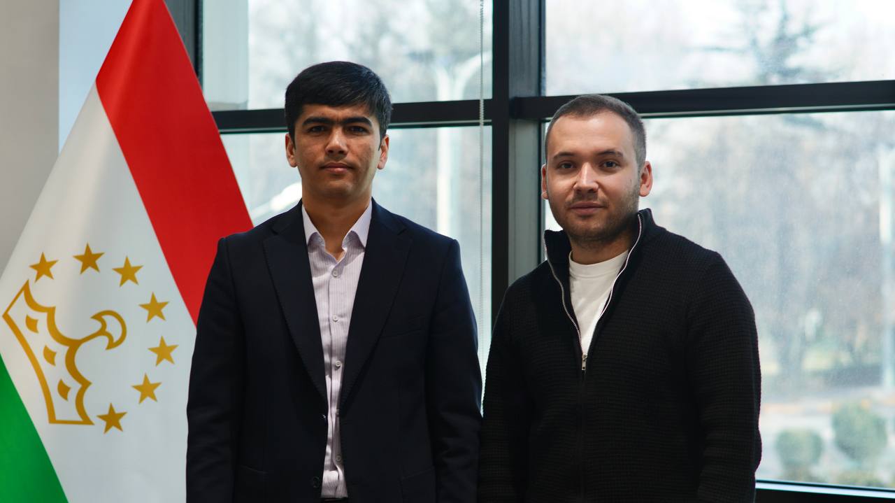 Совет по ИИ при Президенте Республики Таджикистан
Мы поговорили с представителем Совета по ИИ при Президенте Республики Таджикистан и детально узнали, что происходит и что планируется в этом направлен... | Сетка — социальная сеть от hh.ru