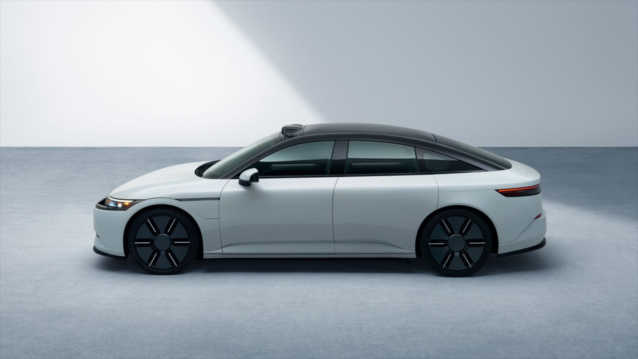 Afeela
Электромобиль от Sony Honda Mobility, совместного предприятия Sony Group Corporation и Honda Motor Company.
«Ключевое слово в основе дизайна — "Овал" | Сетка — социальная сеть от hh.ru