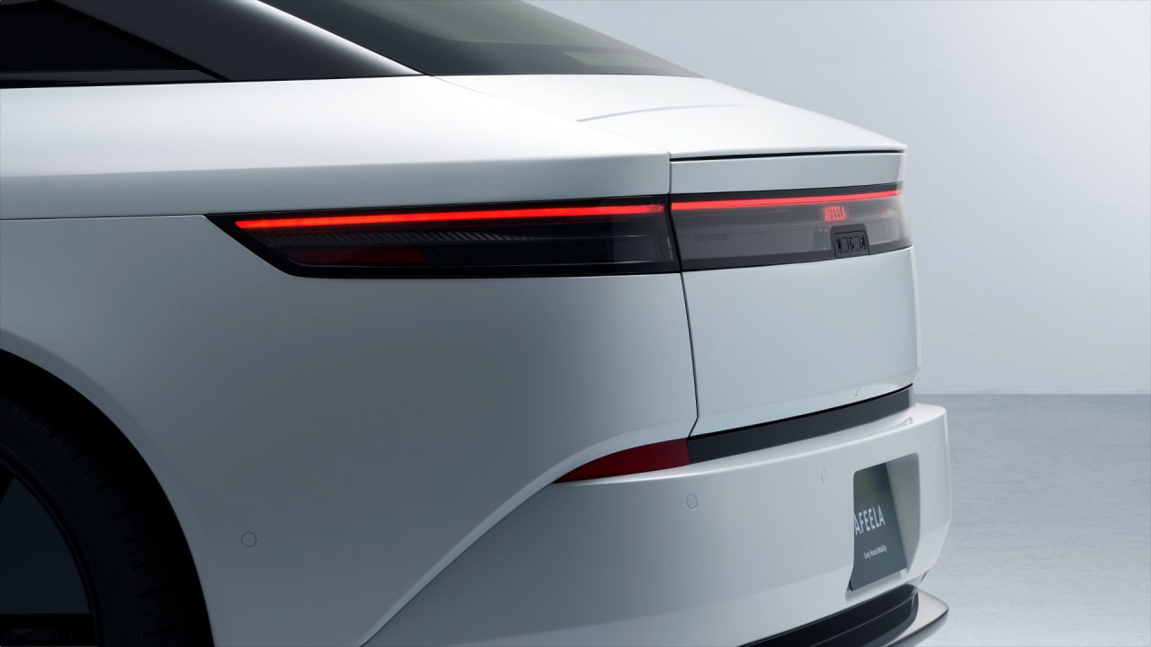 Afeela
Электромобиль от Sony Honda Mobility, совместного предприятия Sony Group Corporation и Honda Motor Company.
«Ключевое слово в основе дизайна — "Овал" | Сетка — социальная сеть от hh.ru