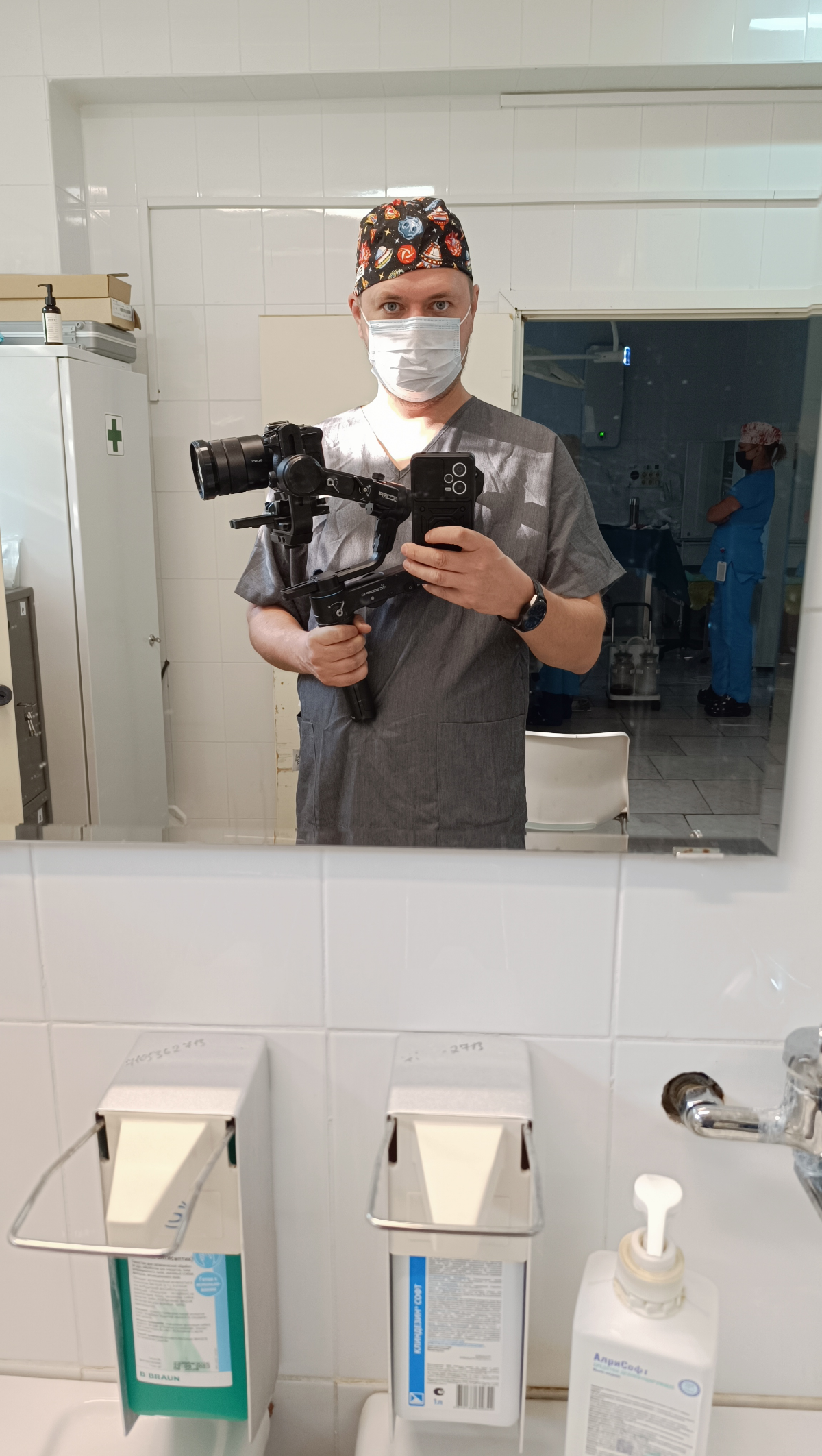 Всем привет! Я занимаюсь видео производством для медицины https://media-doc.ru/
Много успешных кейсов, опыт работы в видеопроизводстве 20 лет, в медицине 6 лет | Сетка — социальная сеть от hh.ru