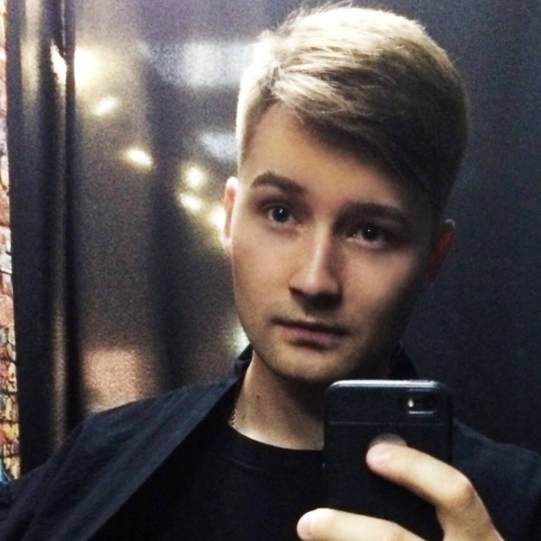 Денис Павлов