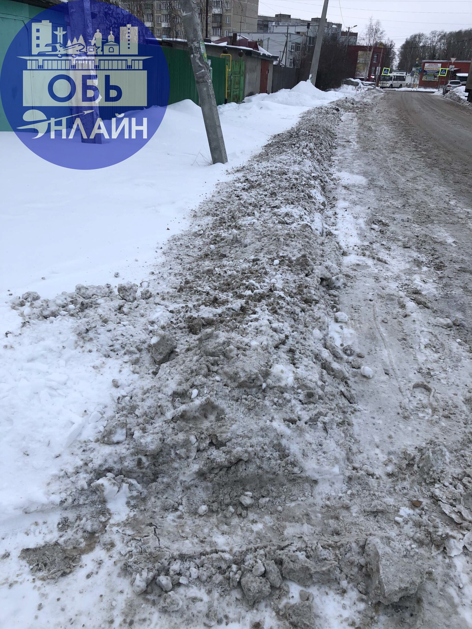 ↗ Хотелось бы задать вопрос администрации или ответственным лицам!!!!
До каких пор старики,бабы,больные,немощные будут расчищать снег после грейдера у своих заборов на улице Жуковского?!!!!
Что это за... | Сетка — социальная сеть от hh.ru