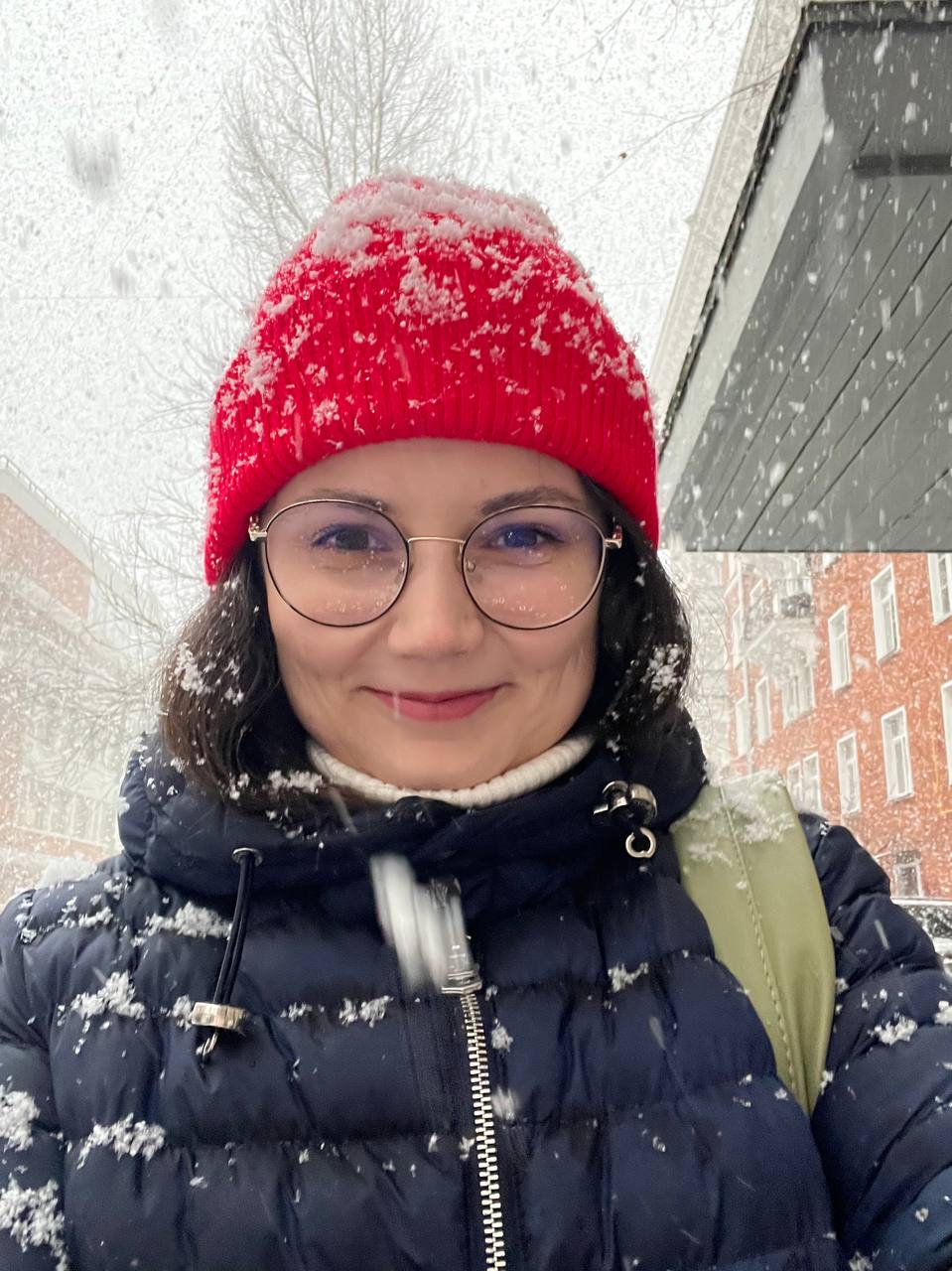 Всех со старым Новым годом 🕯️
Такой снег красивый пошел, как в сказке! А у вас как погода? Кидайте в комментарии 📷 | Сетка — социальная сеть от hh.ru