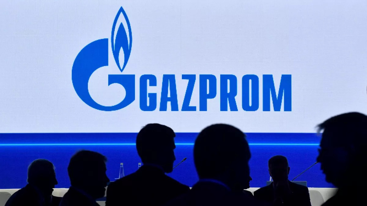 LinkedIn
🛠 Газпром сократит 40% управленческого состава:
#Газпром собирается #уволить 1 600 #сотрудников из центрального офиса и #филиала в Санкт-Петербурге в рамках масштабной #реструктуризации | Сетка — социальная сеть от hh.ru