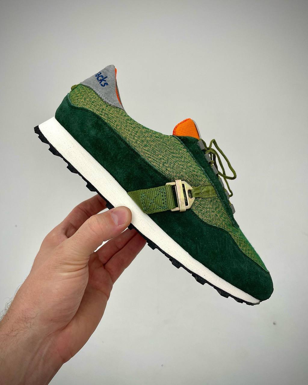 🪂 Кроссовки из костюма ВКК-6М от обувного мастера Андрея Кавешникова и бренда Stratopacks | Сетка — социальная сеть от hh.ru