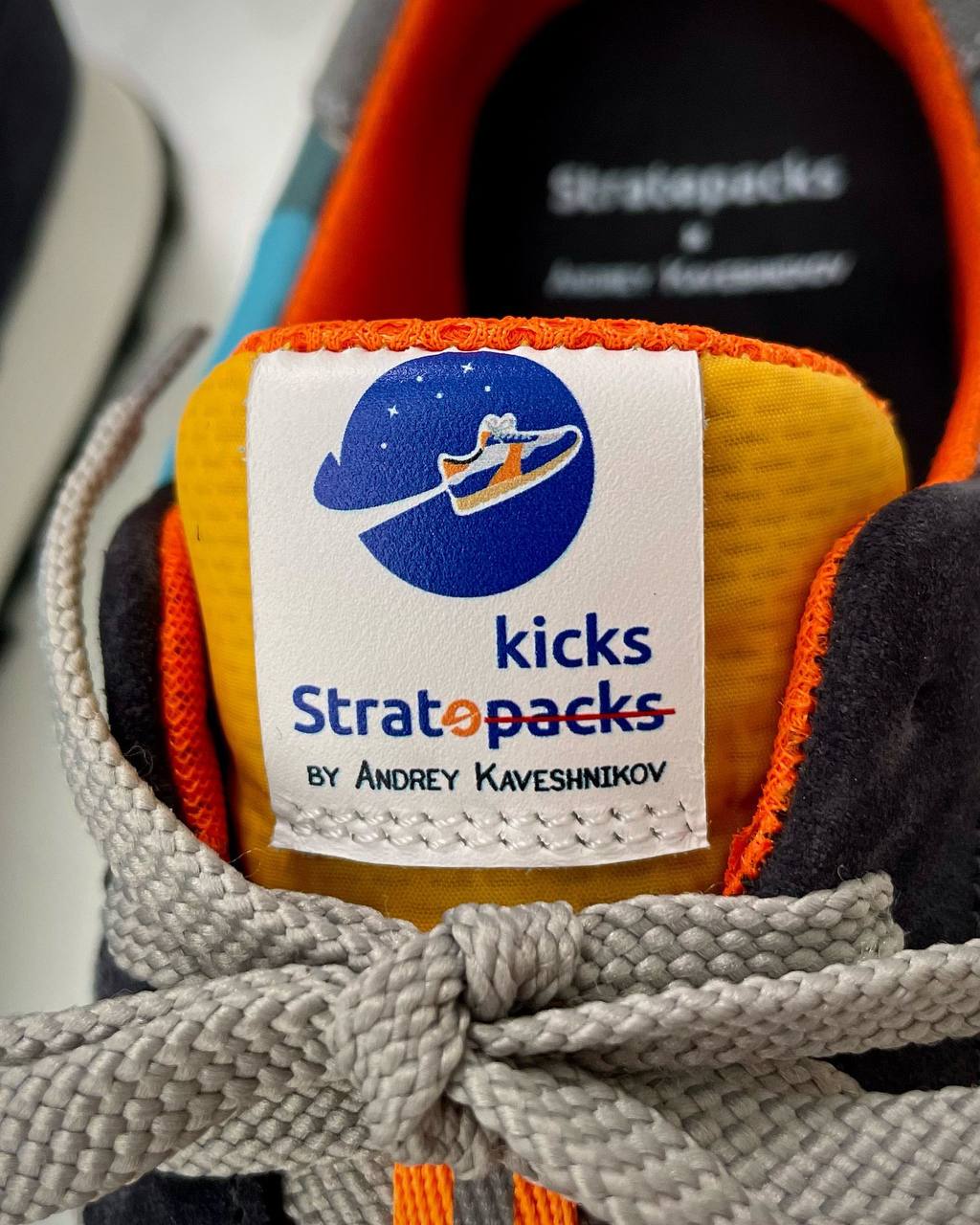 🪂 Кроссовки из костюма ВКК-6М от обувного мастера Андрея Кавешникова и бренда Stratopacks | Сетка — социальная сеть от hh.ru