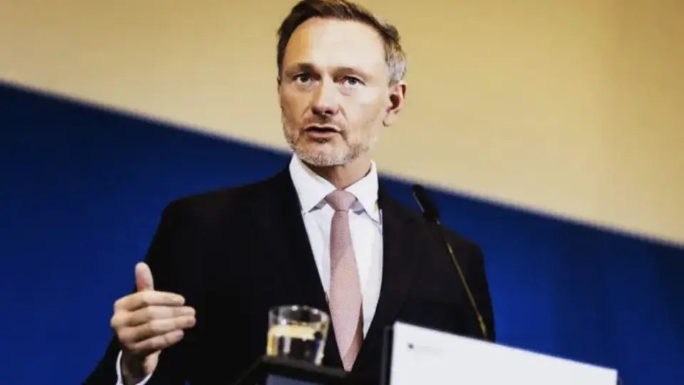 Экс-министр финансов Германии предложил три стратегии внедрения биткоина в экономику страны | Сетка — социальная сеть от hh.ru