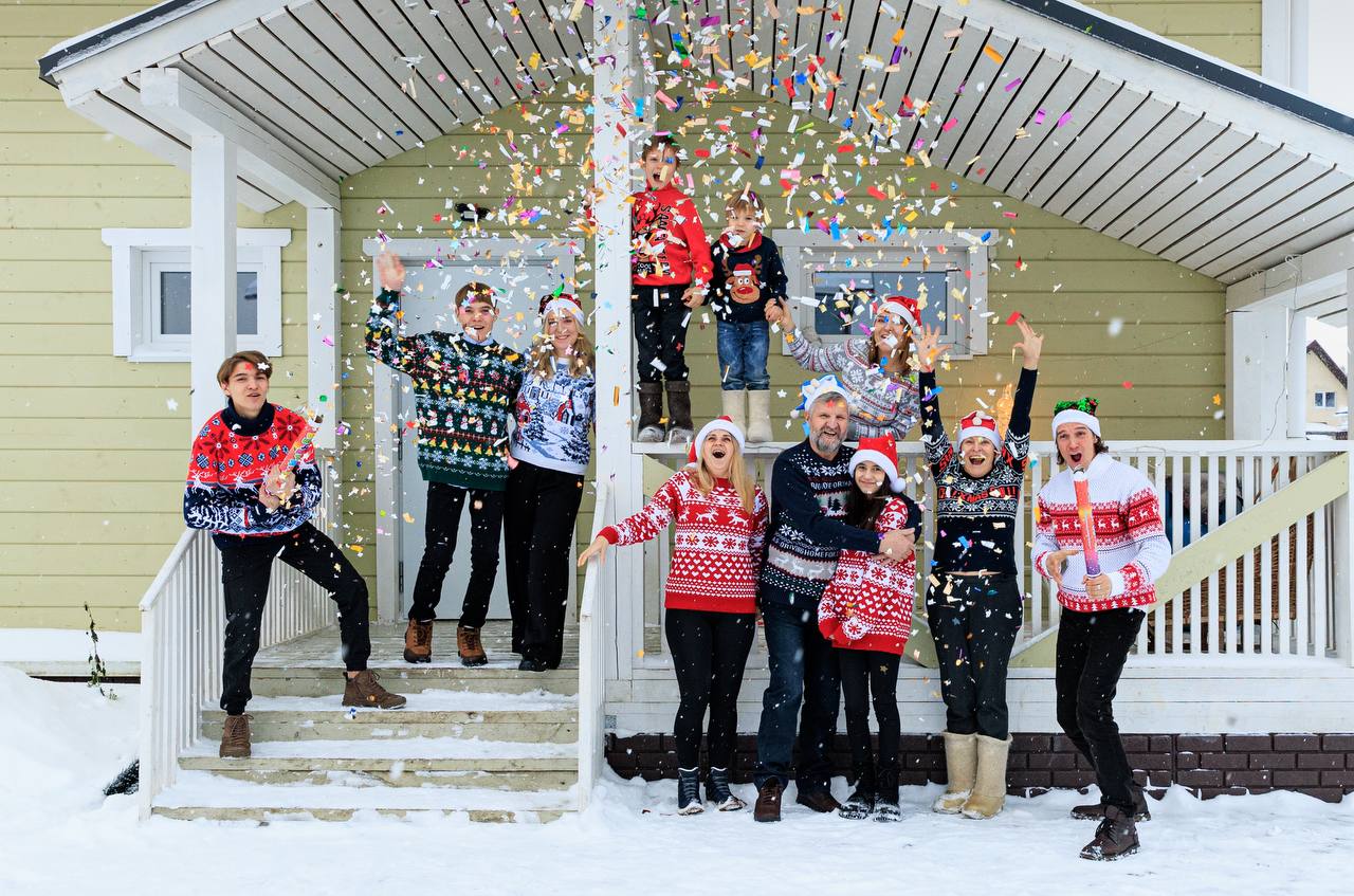 Мой ритм новогодних праздников
С 31 декабря на 1 января проводили старый год и встретили новый 2025 🎄вместе с моими родителями, сестрами и племянницей | Сетка — социальная сеть от hh.ru