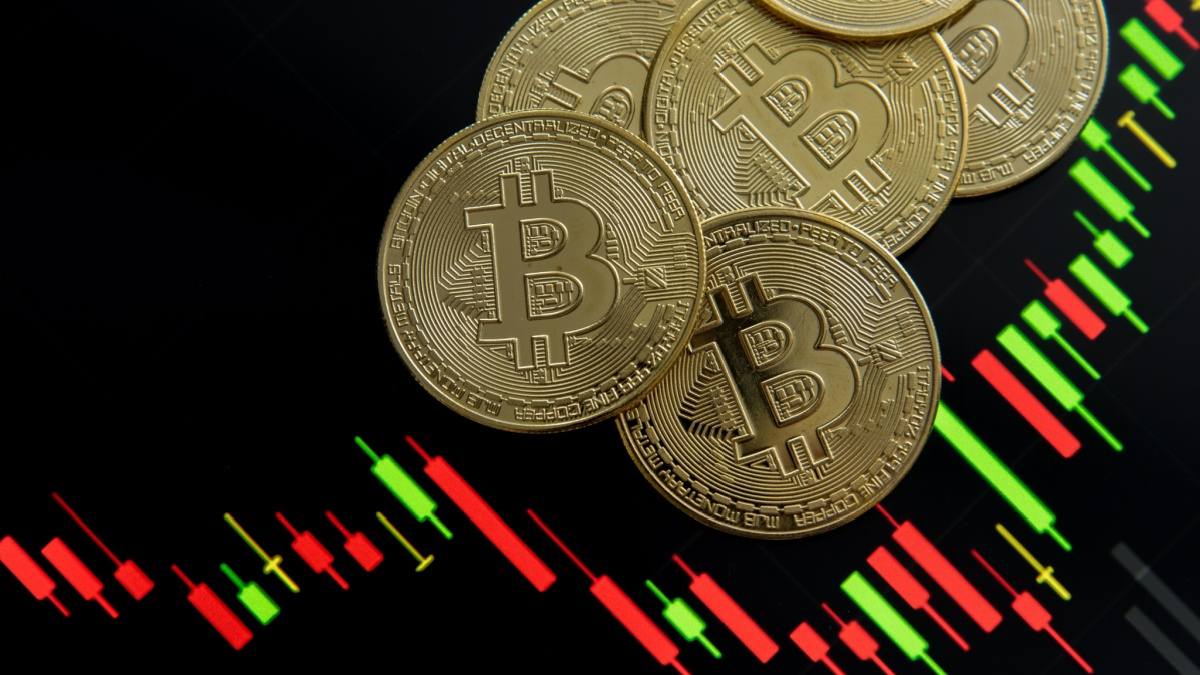 Биткоин снова торгуется выше $96,000. Что подпитывает рост цены? | Сетка — социальная сеть от hh.ru