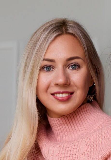 Алина Ковалёва