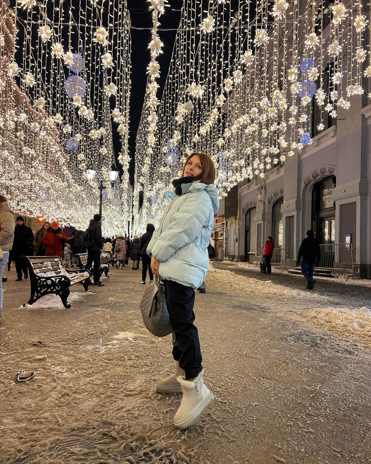 #сестра
Всем привет! Меня зовут Ольга Суглоб.
Фея-партнёр, творец магии во всех HR направлениях.
Мои волшебные руки творят магию со всем к чему прикасаются!
Рада всех здесь видеть и читать!! | Сетка — социальная сеть от hh.ru