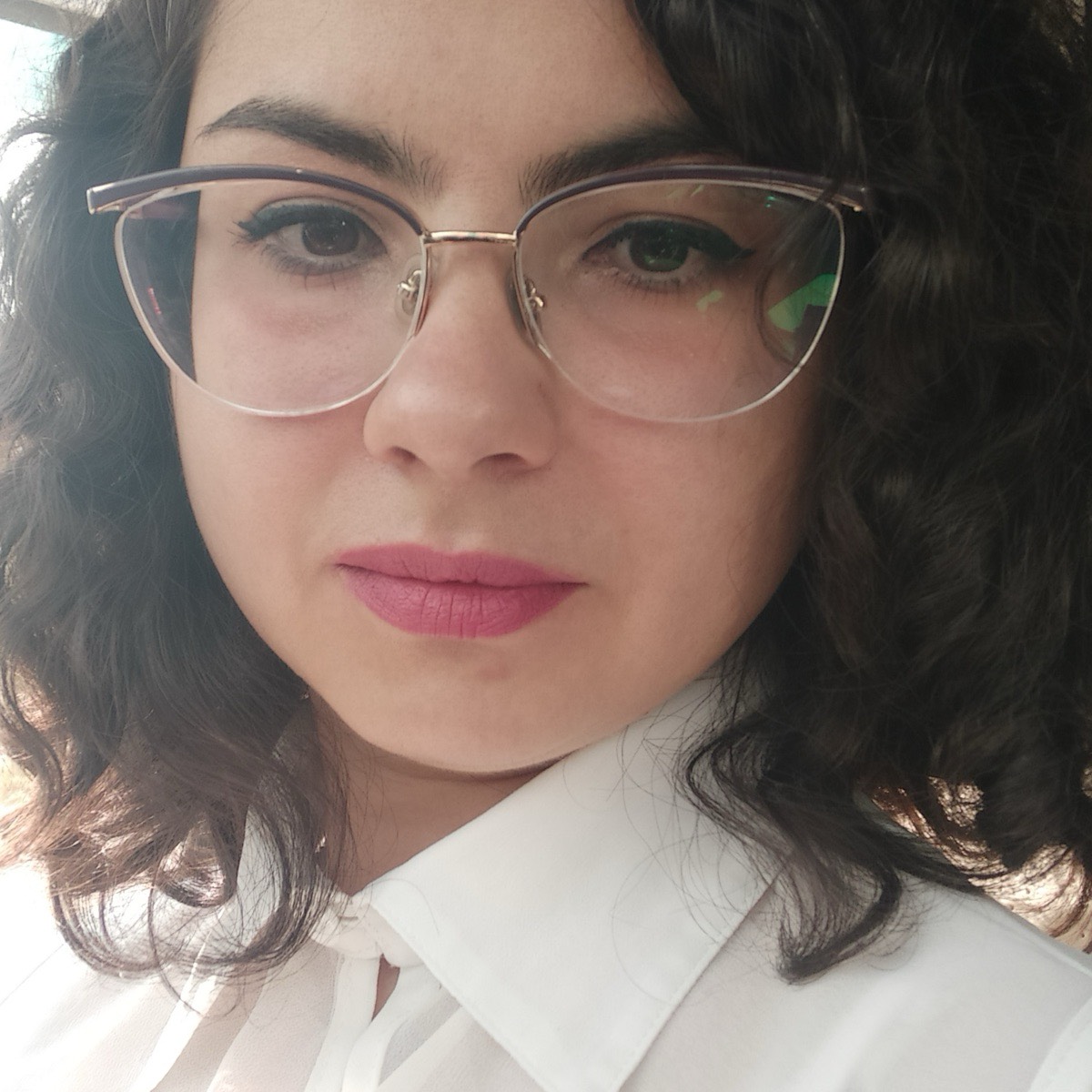 Юрлова Лилия | Сетка — социальная сеть от hh.ru