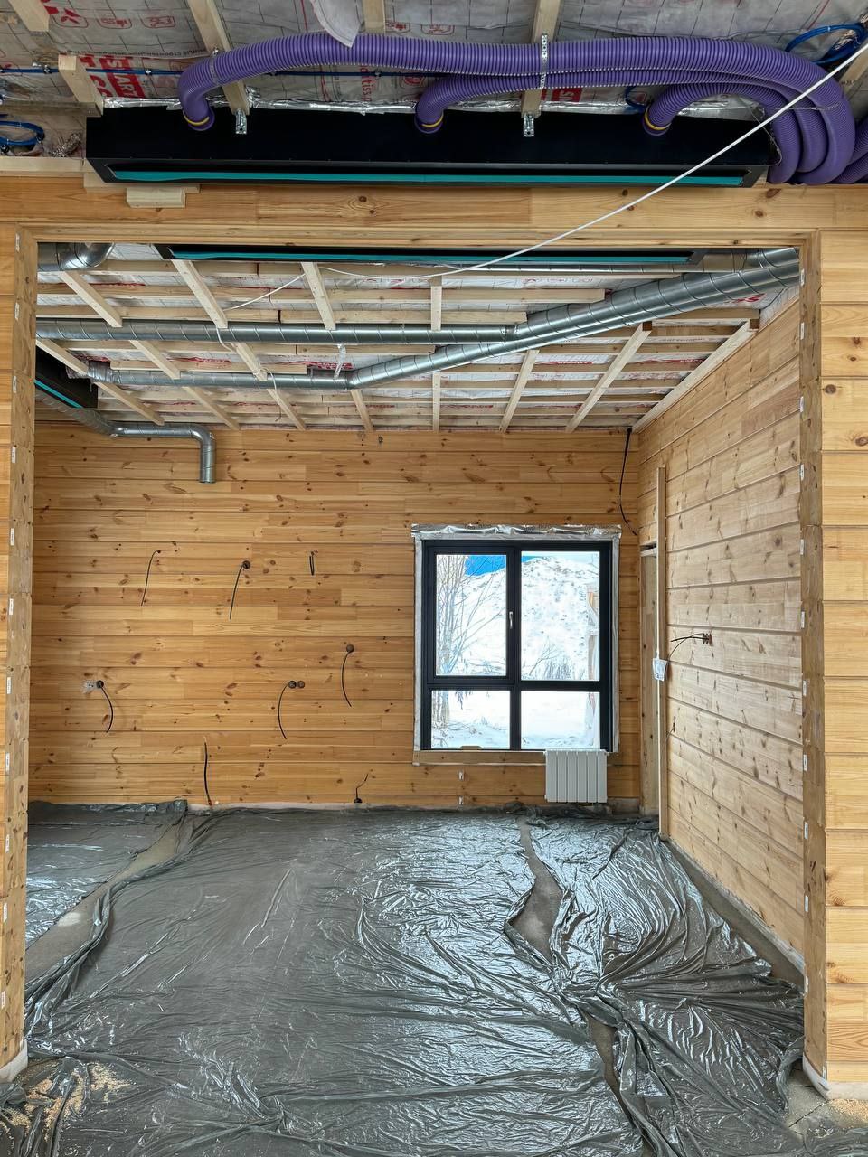 В тг канале выставки OpenVillage её основатель Владислав Капица, отдельно выделил дом, в котором мы выполнили монтаж приточно-вытяжной системы вентиляции с рекуперацией тепла | Сетка — социальная сеть от hh.ru