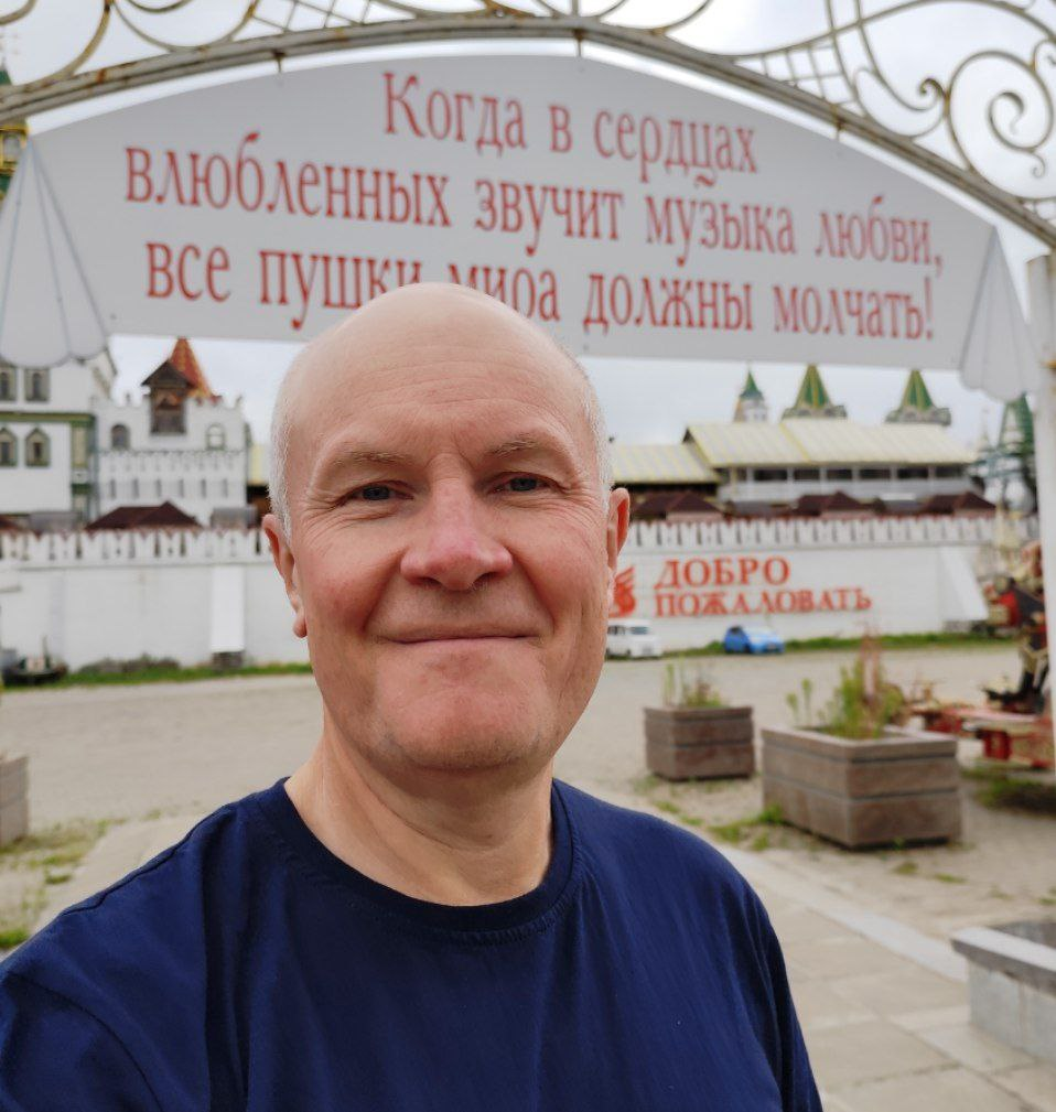 Как часто практикуете медитацию и другие духовные практики, чтобы стать более чутким, эмпатичным и, в целом, "человечнее"?
Поделитесь своим опытом и мнением в комментариях!
Варианты ответов:
1 | Сетка — социальная сеть от hh.ru