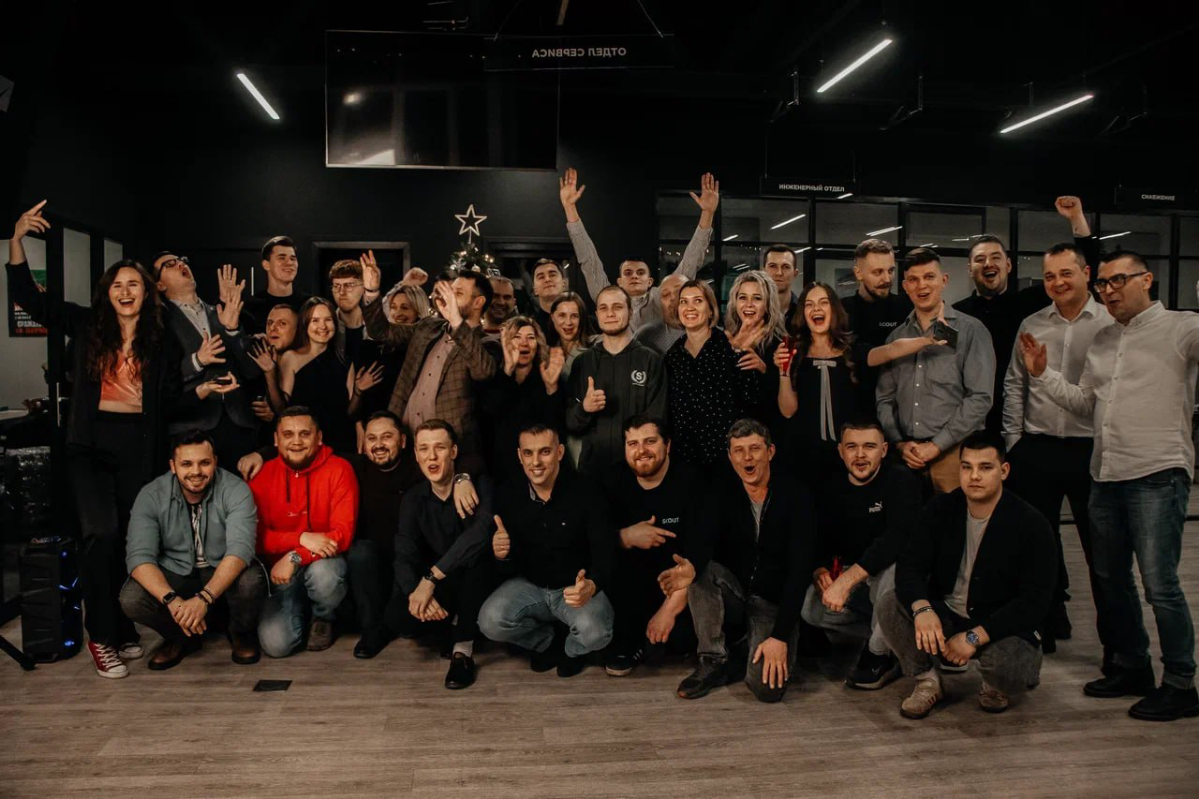 Дорогие коллеги и друзья!
Вспомним как прошел наш новогодний корпоратив, который стал настоящим событием, полным радости, смеха и положительных эмоций | Сетка — социальная сеть от hh.ru