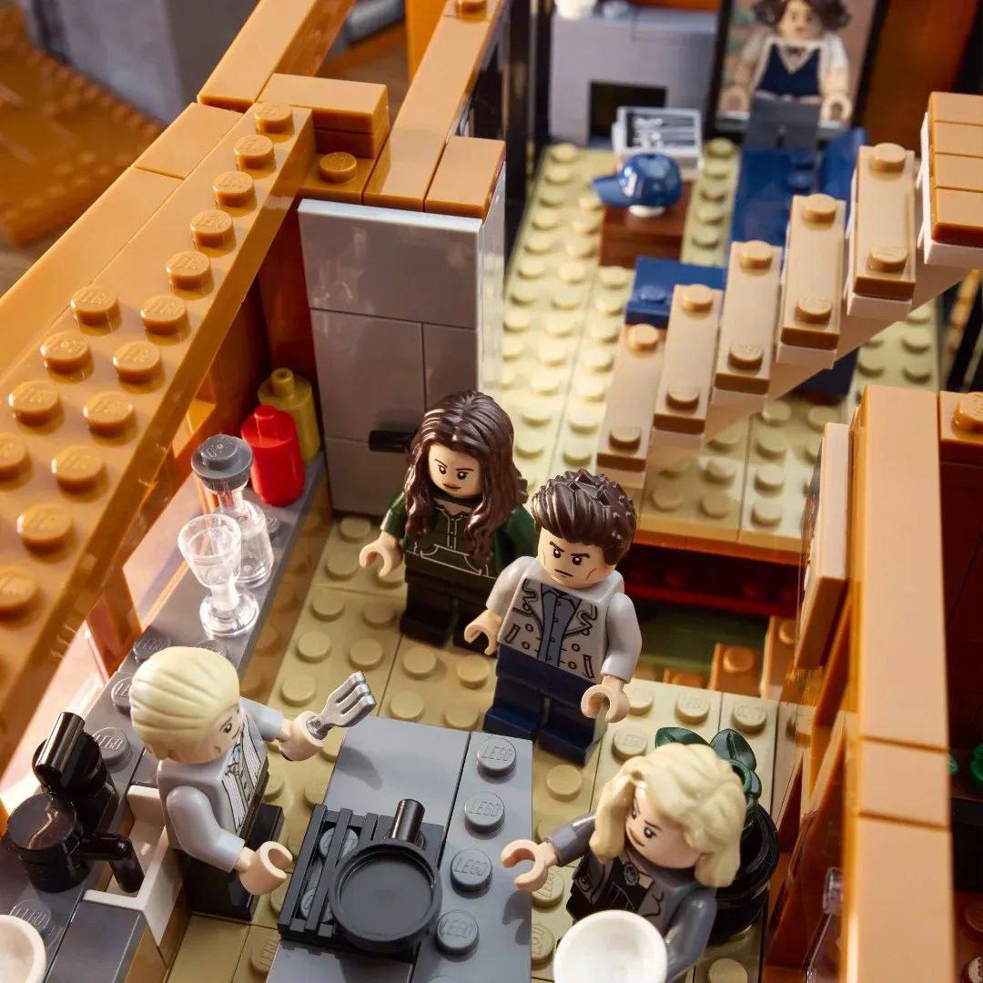 Lego показали тот самый набор по Сумеркам! Внутри — все главные персонажи, детализированный дом Калленов, фургон Беллы и волчья версия Джейкоба | Сетка — социальная сеть от hh.ru