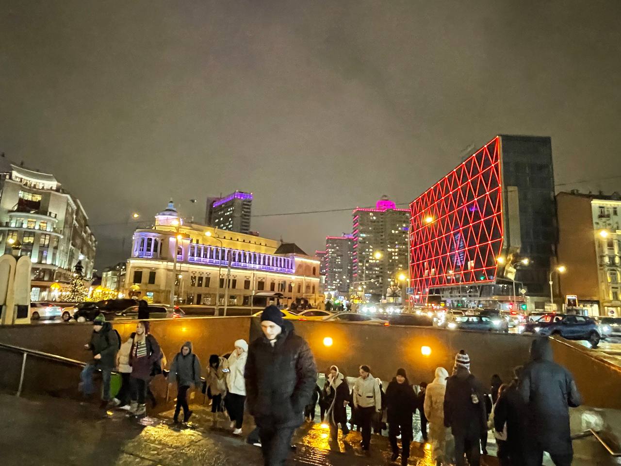 И самое интересное… Москва - еще праздничная! Входим в КНГ??? | Сетка — социальная сеть от hh.ru
